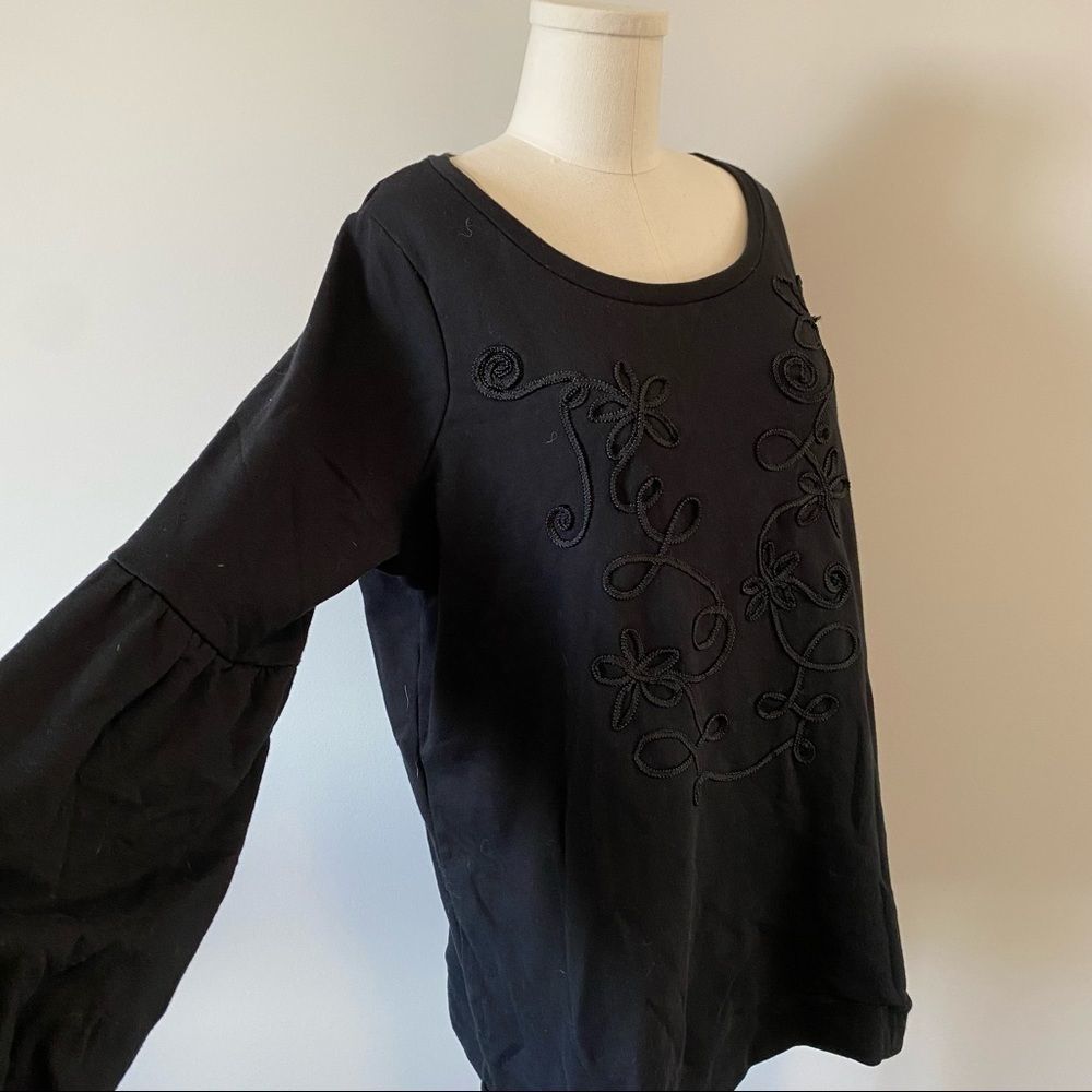 Love & Legend Black Crew Neck Sweatshirt 1X Black Floral Applique - Picture 4 of 11